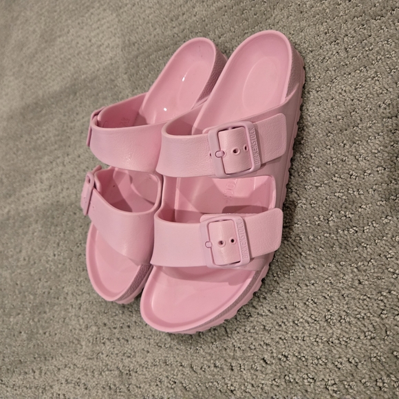 SOLD - Picture 3 of 4